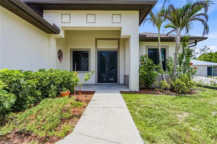 255 Everglades Blvd S, Naples, Florida 34117