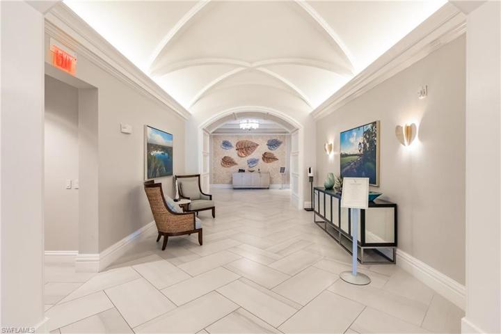 8223 Parkstone PL # 107, NAPLES FL 34120
