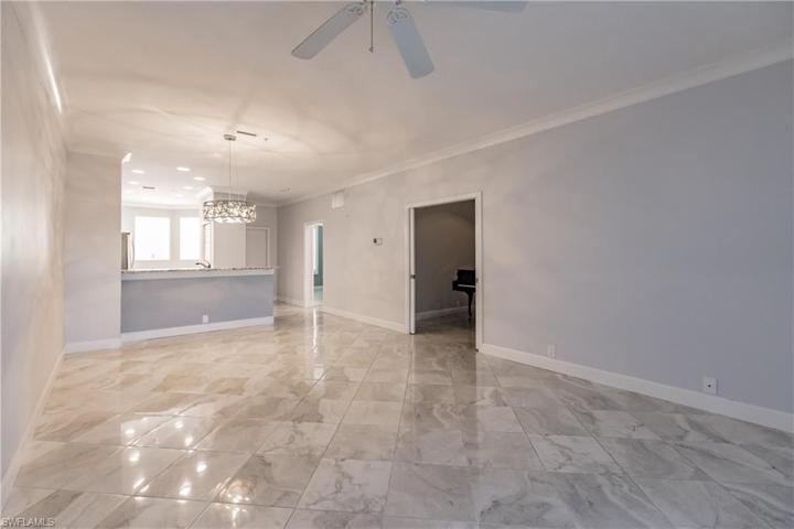 8223 Parkstone PL # 107, NAPLES FL 34120