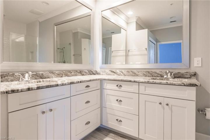8223 Parkstone PL # 107, NAPLES FL 34120