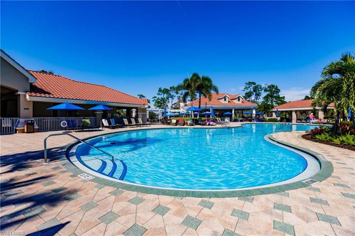 8223 Parkstone PL # 107, NAPLES FL 34120
