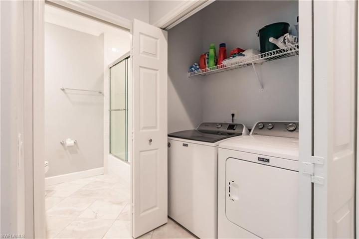 8223 Parkstone PL # 107, NAPLES FL 34120