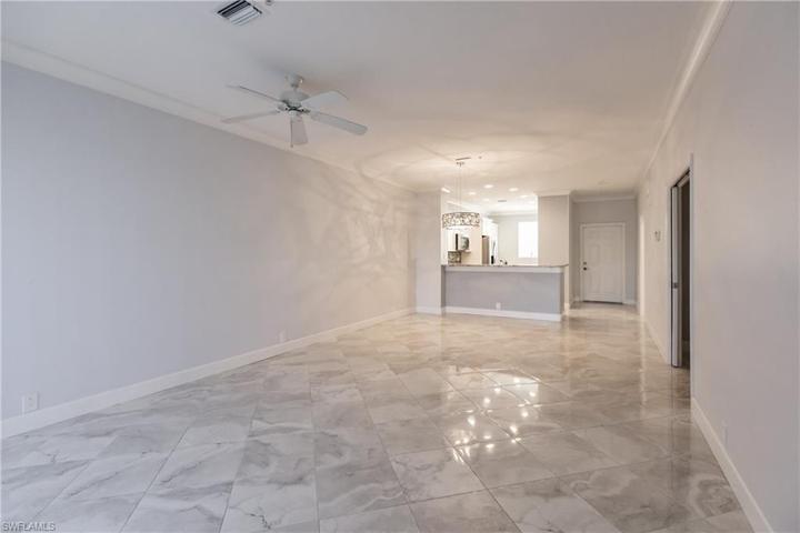 8223 Parkstone PL # 107, NAPLES FL 34120