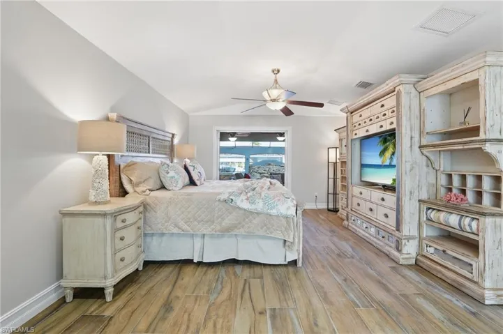 2827 Sw 33rd St, Cape Coral, Florida 33914