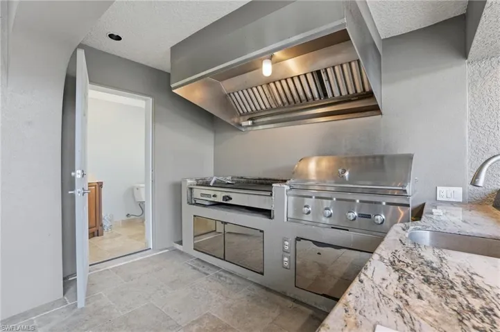2827 Sw 33rd St, Cape Coral, Florida 33914