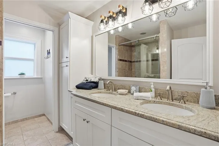2827 Sw 33rd St, Cape Coral, Florida 33914