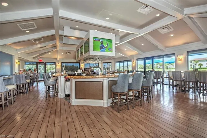Clubhouse Bar