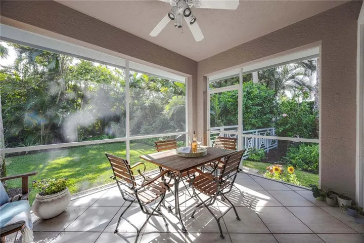 340  7th S AVE, Naples, FL 34102