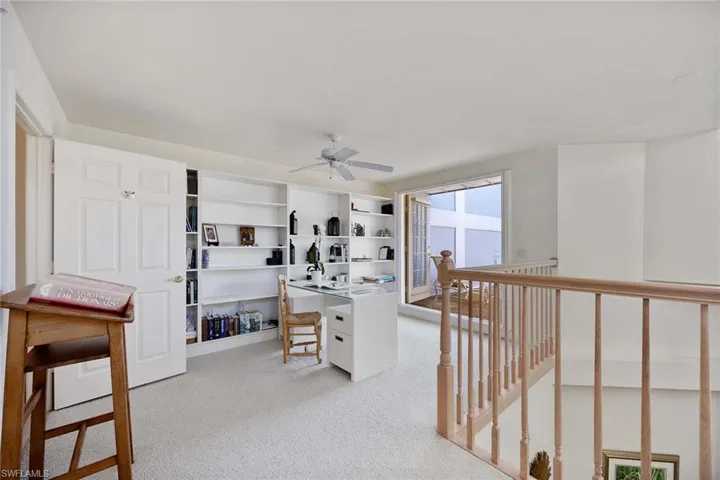 340  7th S AVE, Naples, FL 34102