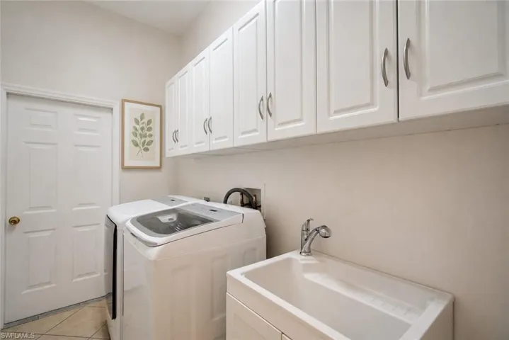 3741 6th Ave Se, Naples, Florida 34117