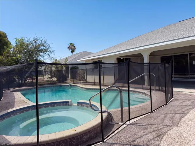 7 Bunker Rd, Rotonda West, Florida 33947