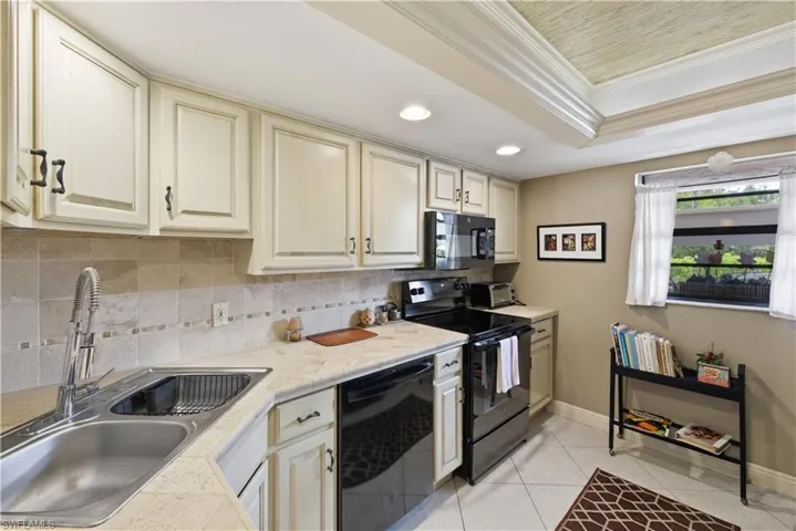 9395 Pennsylvania Ave 6, Bonita Springs, Florida 34135