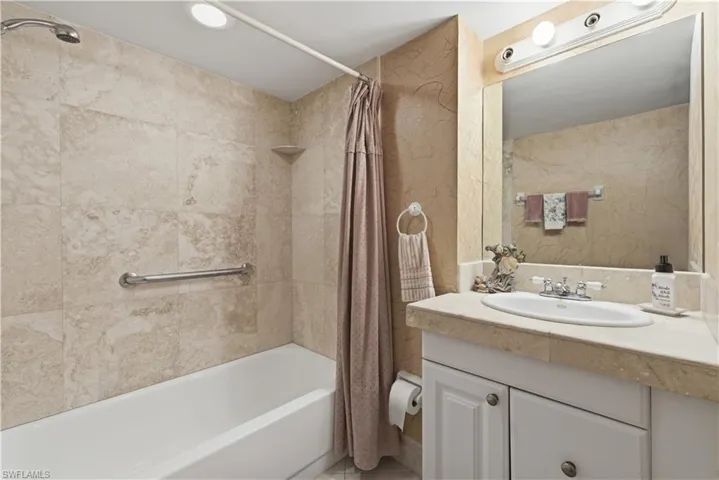 9395 Pennsylvania Ave 6, Bonita Springs, Florida 34135
