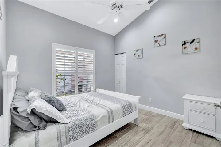 Second guest bedroom.