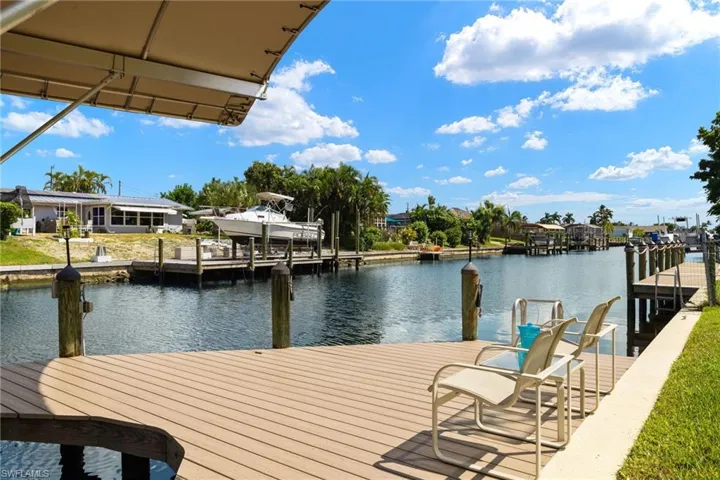 Dock & seating