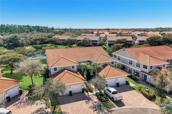 6360  Lexington  CT, Naples, FL 34110
