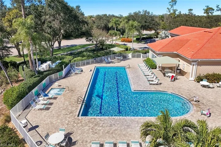6360  Lexington  CT, Naples, FL 34110