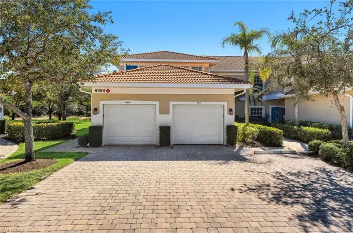 6360  Lexington  CT, Naples, FL 34110