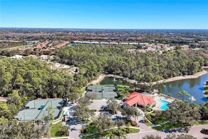 6360  Lexington  CT, Naples, FL 34110