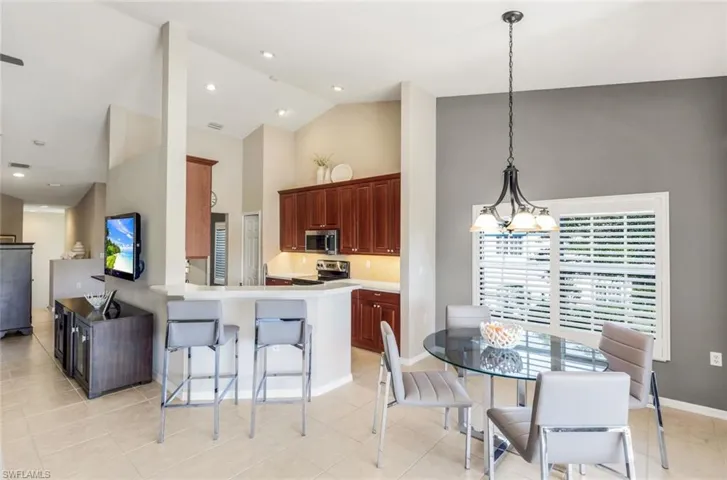 6360  Lexington  CT, Naples, FL 34110