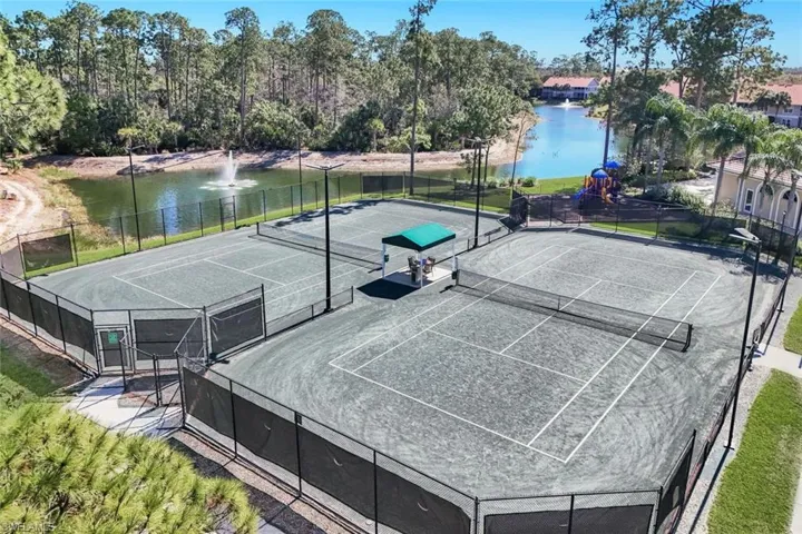 6360  Lexington  CT, Naples, FL 34110