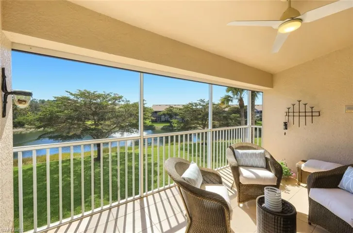 Gorgeous wrap around lake views