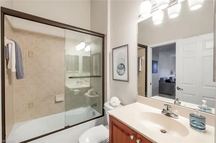 6360  Lexington  CT, Naples, FL 34110