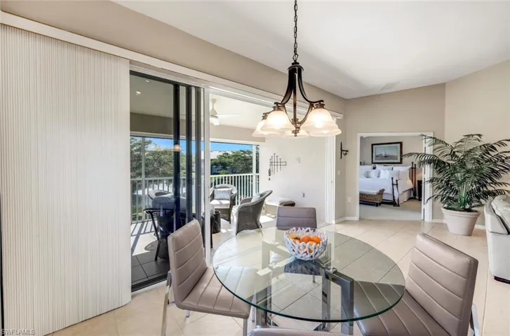 6360  Lexington  CT, Naples, FL 34110