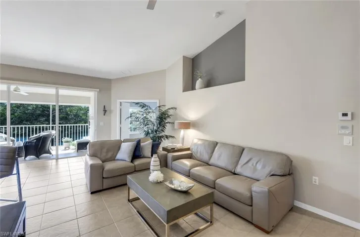 6360  Lexington  CT, Naples, FL 34110