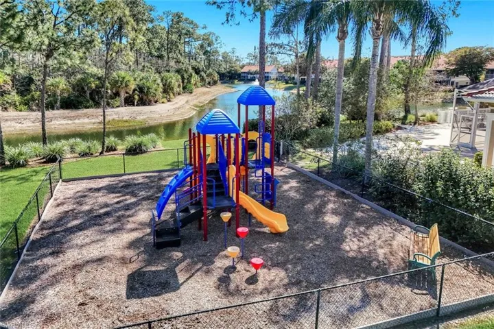 6360  Lexington  CT, Naples, FL 34110