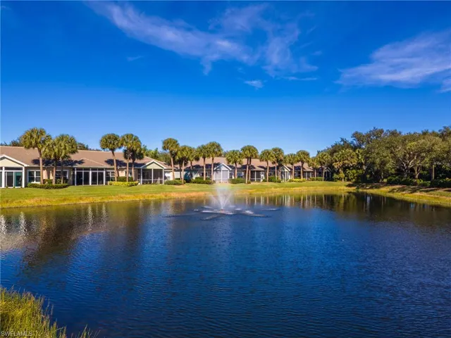 Water view with fountain