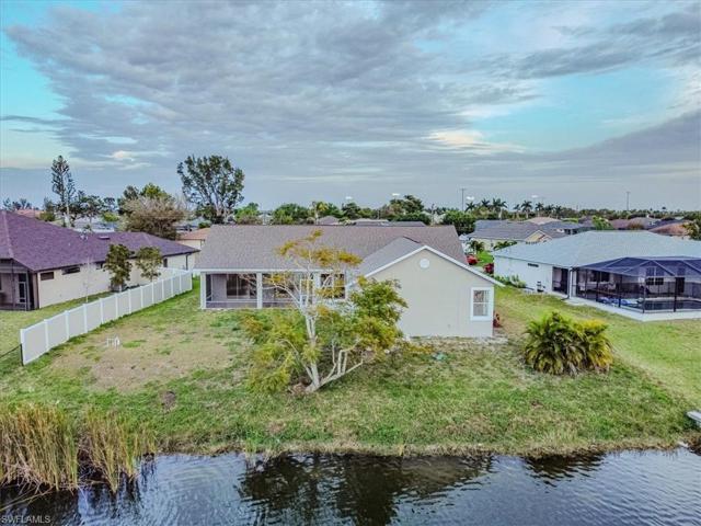 This waterfront space is a clean slate. Just bring your creativity