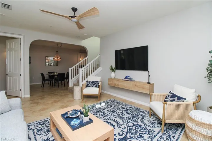 9025  Alturas  ST, Naples, FL 34113