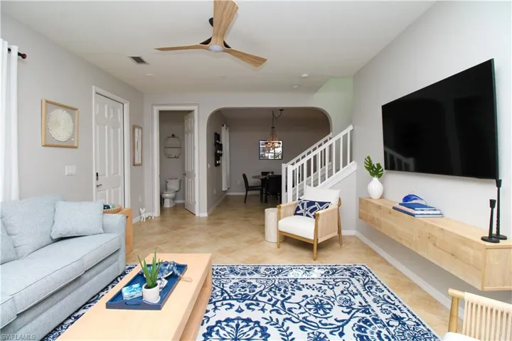 9025  Alturas  ST, Naples, FL 34113