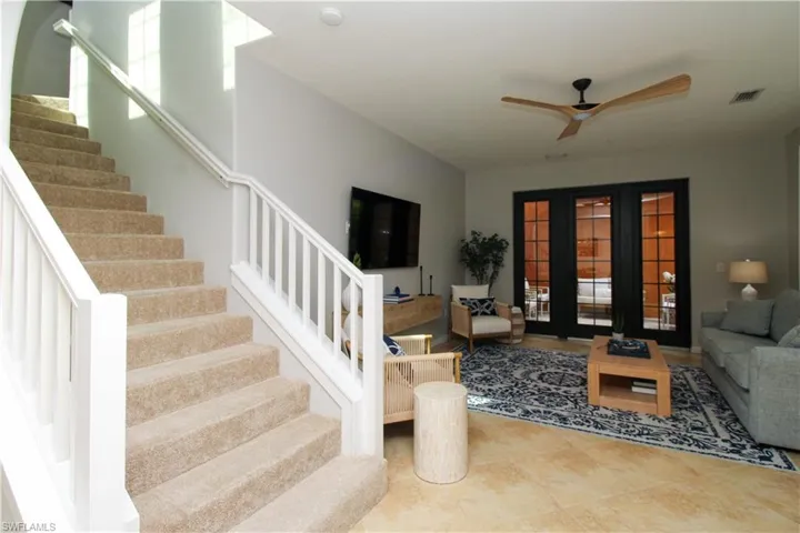 9025  Alturas  ST, Naples, FL 34113