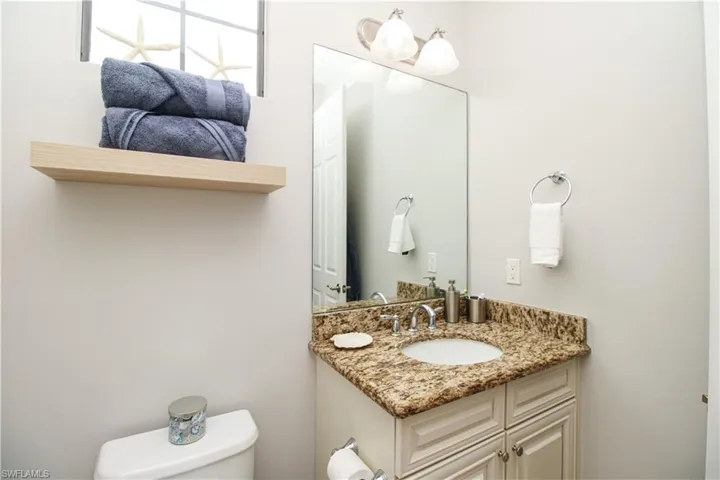 9025  Alturas  ST, Naples, FL 34113