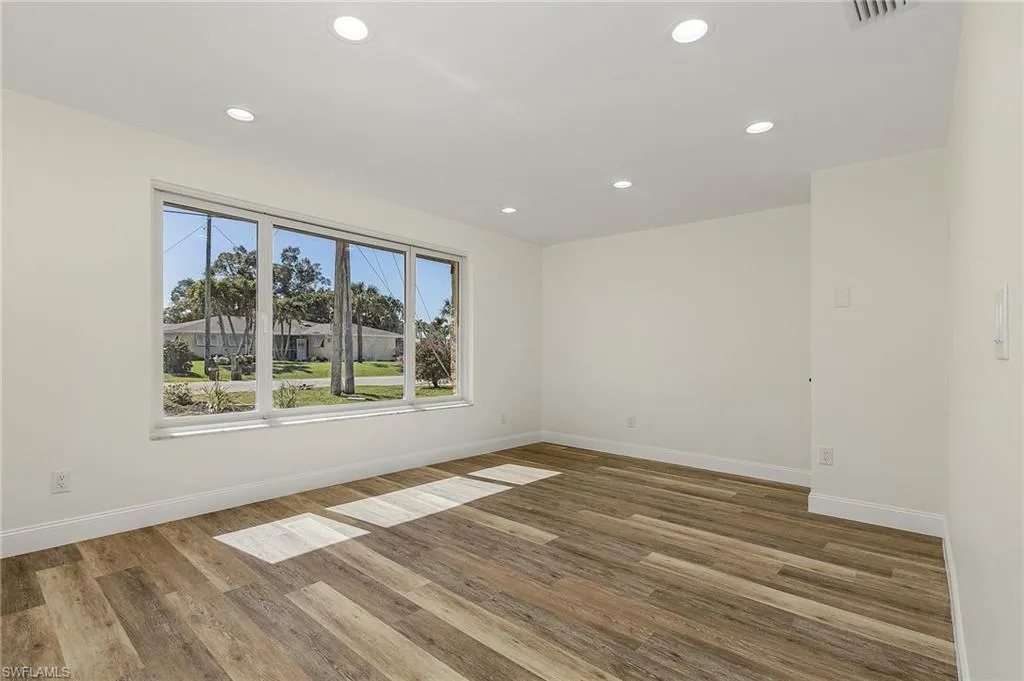805 Miramar CT, Cape Coral, FL 33904,225056555