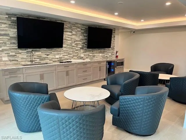 The Lounge