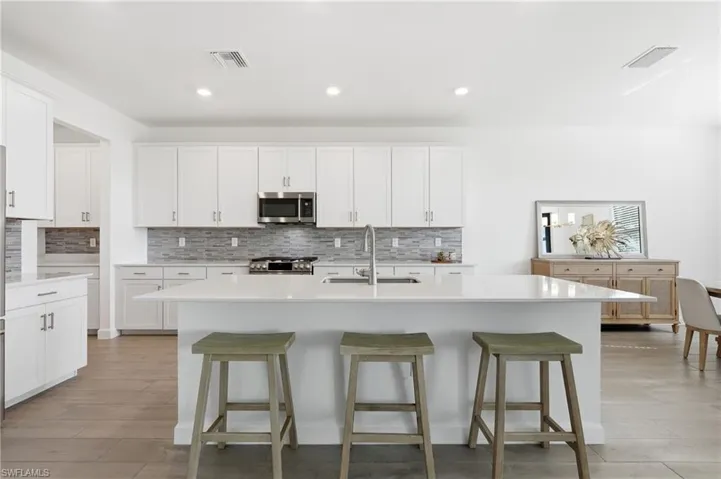 20273 Kingmont Dr, Estero, Florida 33928