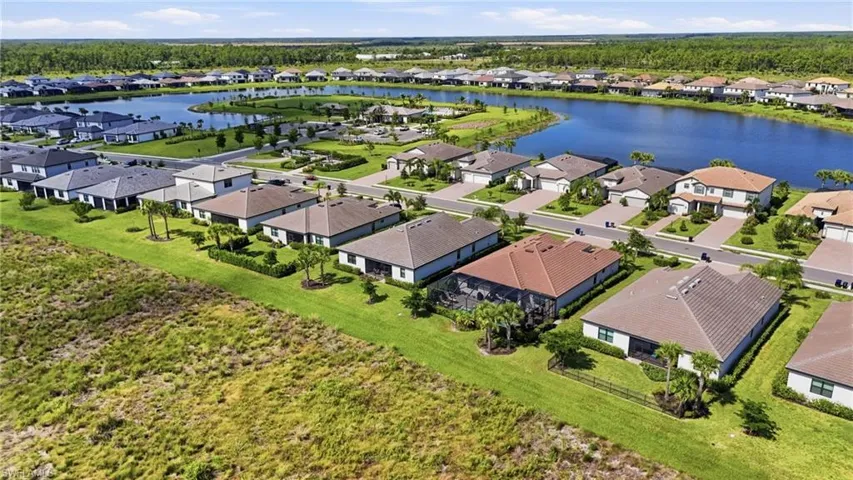 20273 Kingmont Dr, Estero, Florida 33928