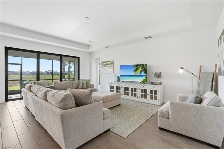 20273 Kingmont Dr, Estero, Florida 33928
