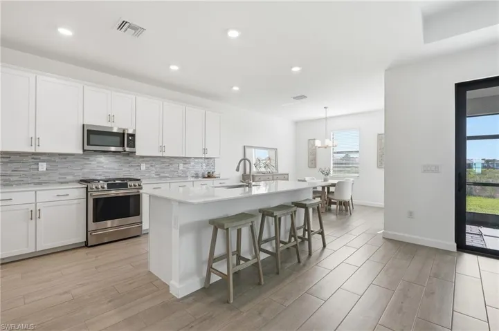 20273 Kingmont Dr, Estero, Florida 33928