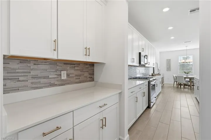 20273 Kingmont Dr, Estero, Florida 33928