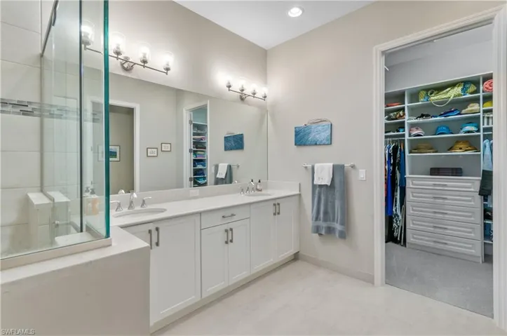 Primary Batroom