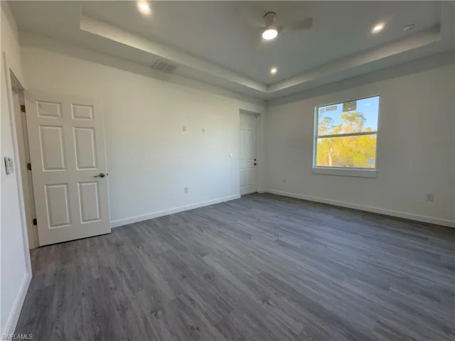 1255  Edna E ST, Lehigh Acres, FL 33974