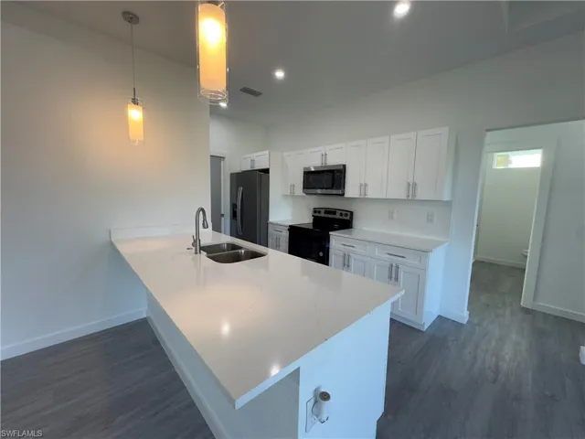 1255  Edna E ST, Lehigh Acres, FL 33974