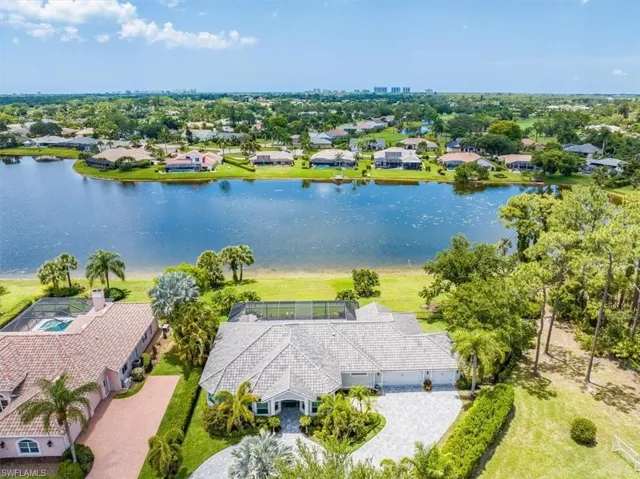 Large lot only4-5 miles to the beach