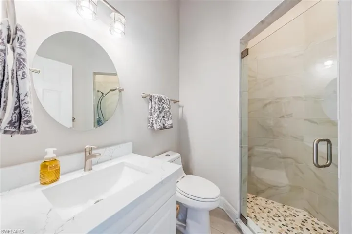 3rd suite/office bath