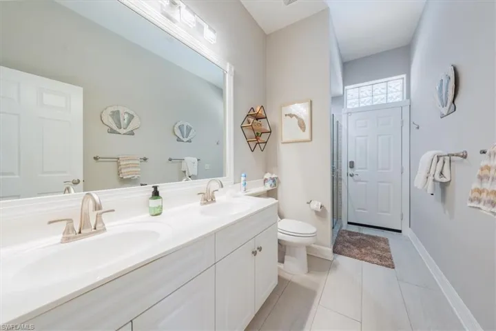 Guest suite bath