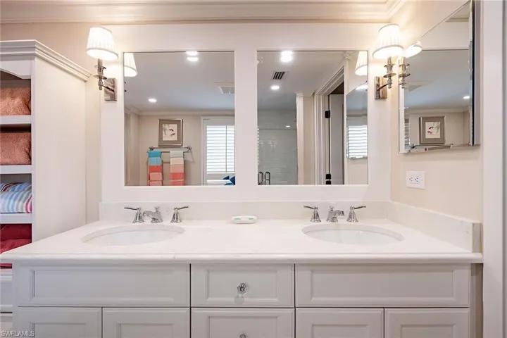 6710 Pelican Bay Blvd # 425, Naples Fl 34108